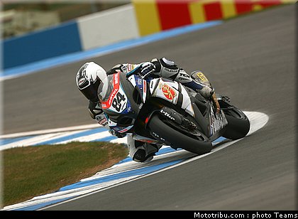 sbk_fabrizio_09_angleterre_donington_2011.jpg