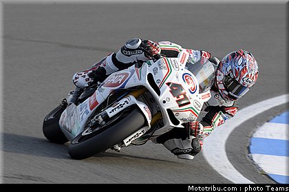 sbk_haga_04_angleterre_donington_2011.jpg