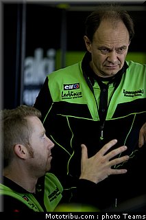 sbk_kawasaki_4_angleterre_donington_2011.jpg