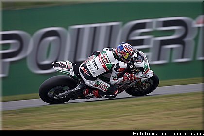 sbk_rea_11_angleterre_donington_2011.jpg