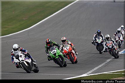 sbk_sykes_17_angleterre_donington_2011.jpg