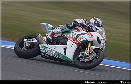 sbk_xaus_07_angleterre_donington_2011.jpg