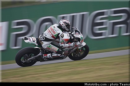 sbk_xaus_09_angleterre_donington_2011.jpg