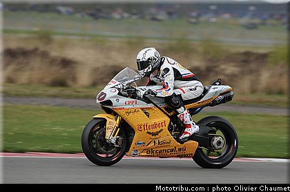 sbk_guintoli_4_paysbas_2011_assen.jpg