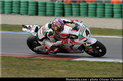 sbk_rea_5_paysbas_2011_assen.jpg
