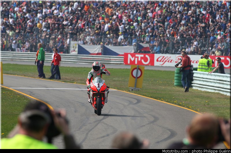 sbk_biaggi_12_paysbas_2011_assen