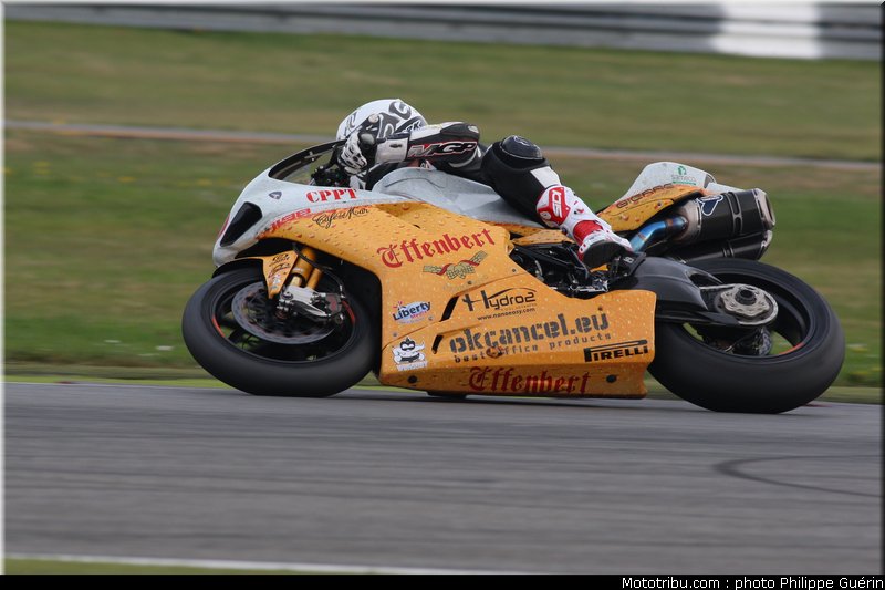 sbk_guintoli_07_paysbas_2011_assen