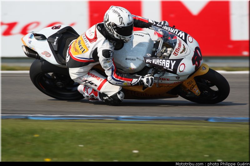 sbk_guintoli_09_paysbas_2011_assen