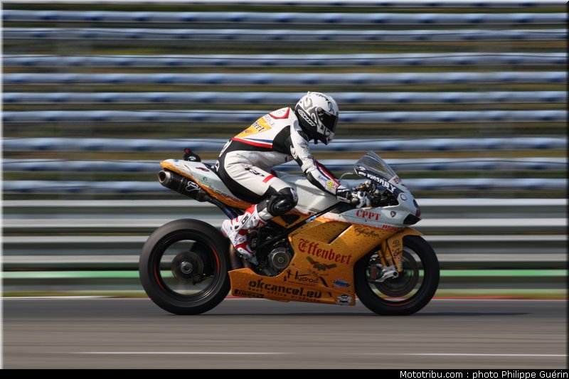sbk_guintoli_11_paysbas_2011_assen