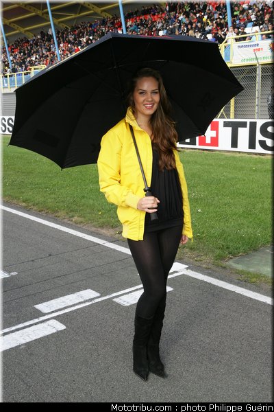 sbk_pitbabes_12_paysbas_2011_assen