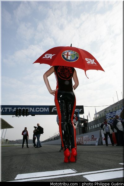 sbk_pitbabes_13_paysbas_2011_assen