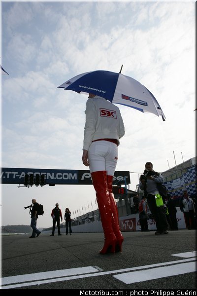 sbk_pitbabes_14_paysbas_2011_assen
