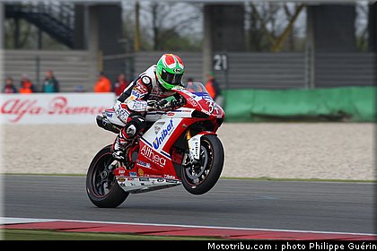 1000stk_giugliano_paysbas_2011_assen.JPG