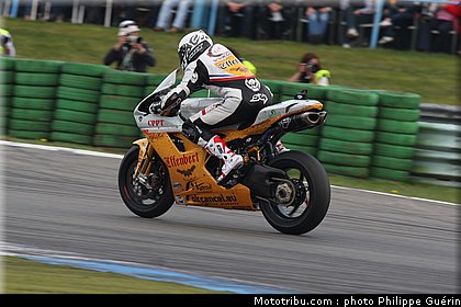 sbk_guintoli_08_paysbas_2011_assen.JPG