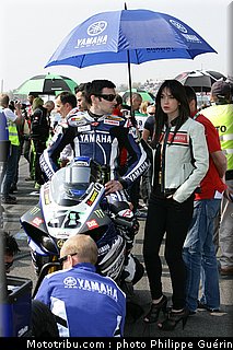 sbk_pitbabes_22_paysbas_2011_assen.JPG