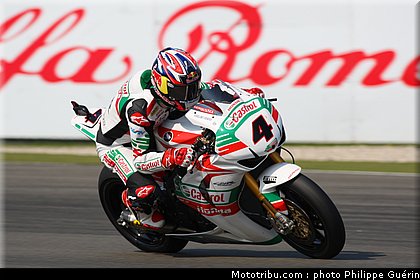 sbk_rea_11_paysbas_2011_assen.JPG