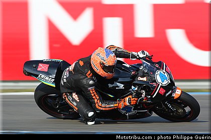 supersport_rea_1_paysbas_2011_assen.JPG