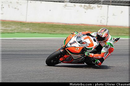 sbk_biaggi_04_italie_monza_2011.jpg