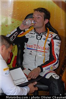 sbk_guintoli_2_italie_monza_2011.jpg