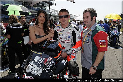 sbk_pitbabe_48_italie_monza_2011.jpg