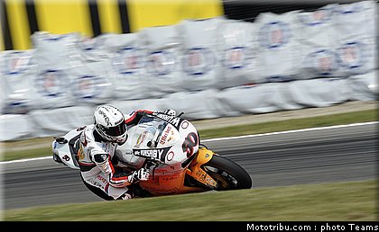 sbk_guintoli_1_italie_monza_2011.jpg