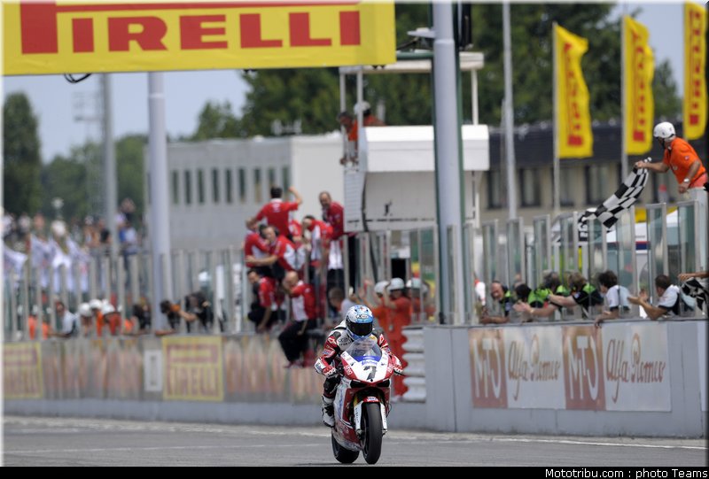 sbk_checa_5_san_marin_misano_2011
