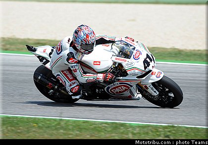 sbk_haga_02_san_marin_misano_2011.jpg