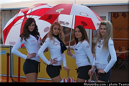 sbk_pitbabes_13_san_marin_misano_2011.jpg