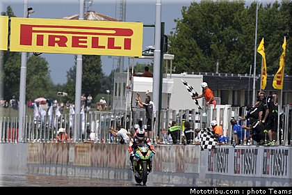 supersport_parkes_09_san_marin_misano_2011.jpg