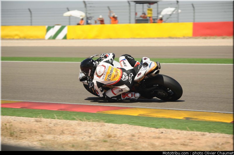 sbk_guintoli_1_espagne_aragon_2011