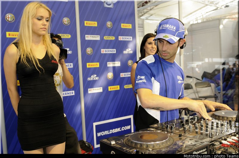 sbk_pitbabes_01_espagne_aragon_2011