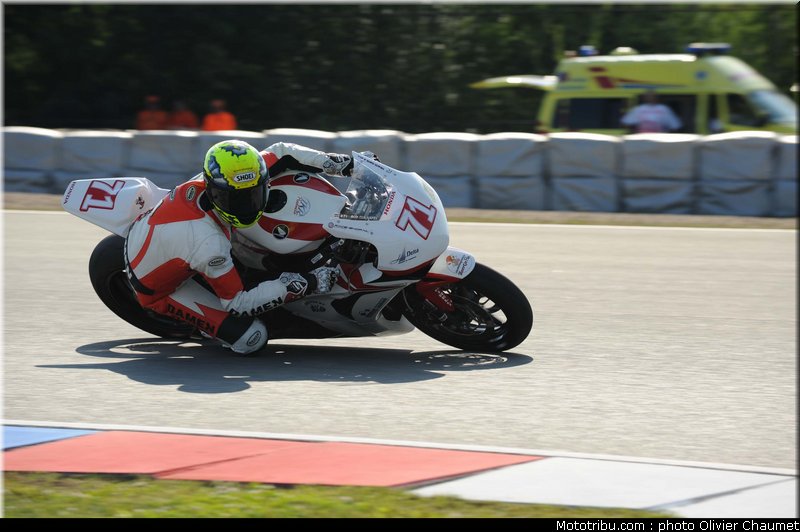 1000stk_ten_nappel_002_republique_tcheque_brno_2011