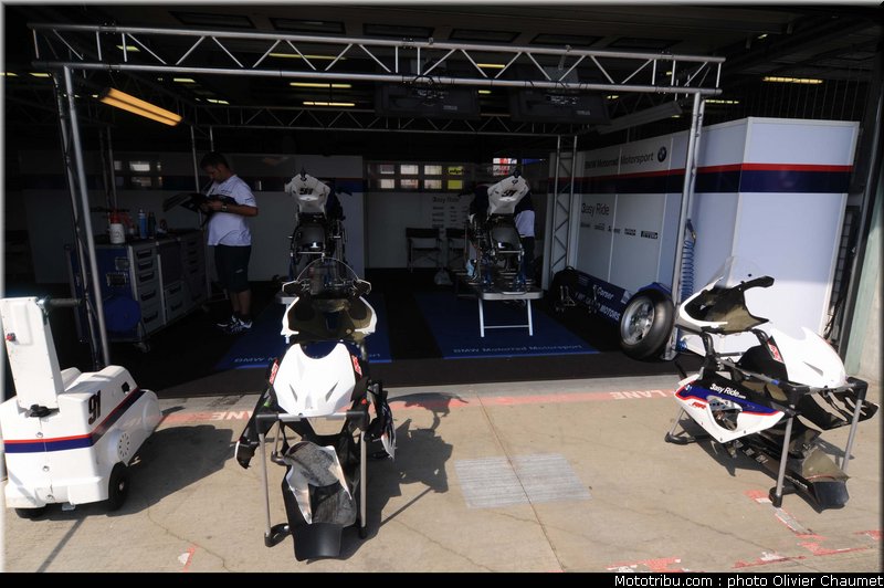sbk_paddock_005_republique_tcheque_brno_2011