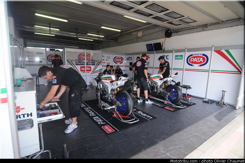 sbk_paddock_013_republique_tcheque_brno_2011