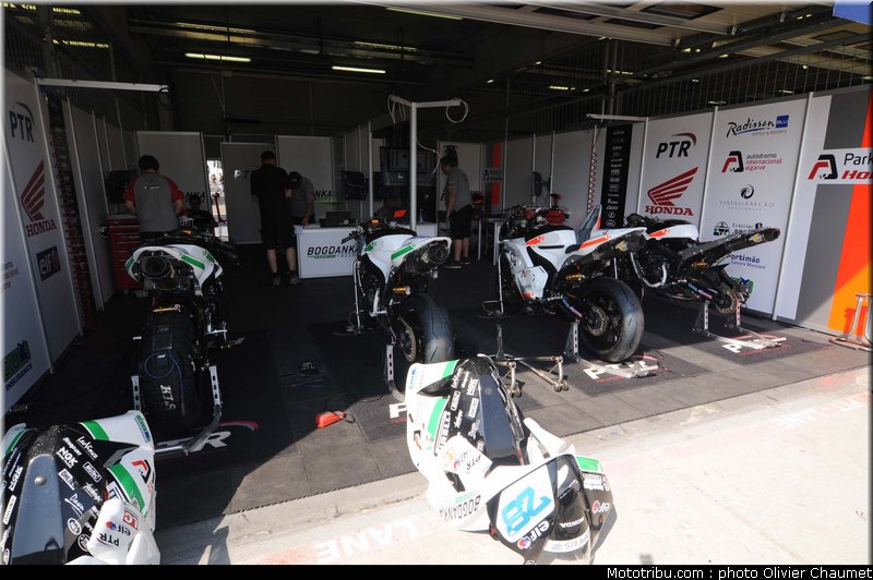 sbk_paddock_038_republique_tcheque_brno_2011