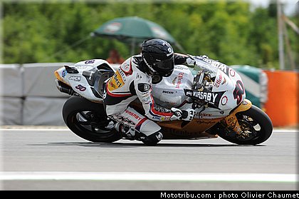 sbk_guintoli_003_republique_tcheque_brno_2011.jpg