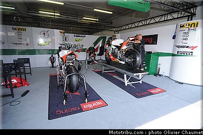 sbk_paddock_010_republique_tcheque_brno_2011.jpg