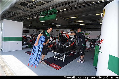 sbk_paddock_011_republique_tcheque_brno_2011.jpg