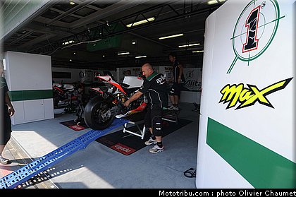 sbk_paddock_012_republique_tcheque_brno_2011.jpg
