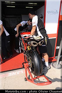 sbk_paddock_040_republique_tcheque_brno_2011.jpg