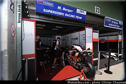 sbk_paddock_043_republique_tcheque_brno_2011.jpg