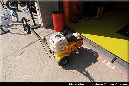 sbk_paddock_048_republique_tcheque_brno_2011.jpg
