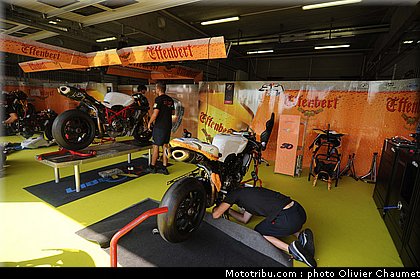 sbk_paddock_050_republique_tcheque_brno_2011.jpg