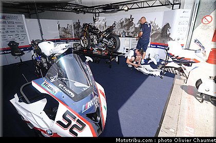 sbk_paddock_052_republique_tcheque_brno_2011.jpg