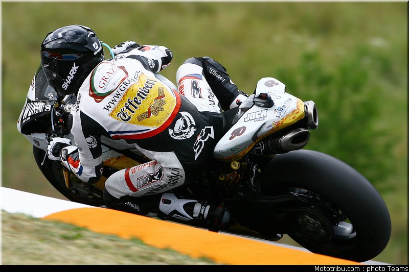 sbk_guintoli_001_republique_tcheque_brno_2011
