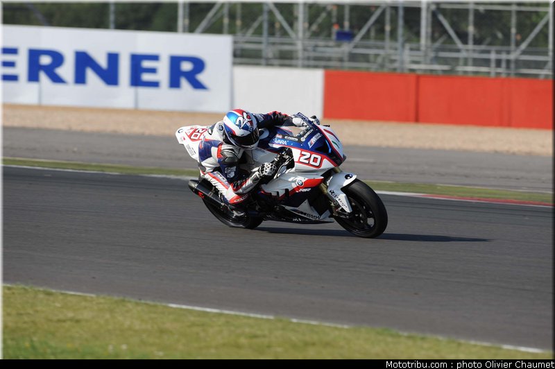 1000stk_barrier_004_angleterre_silverstone_2011