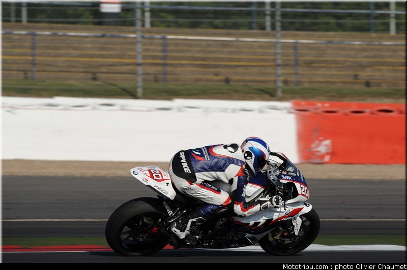 1000stk_barrier_005_angleterre_silverstone_2011