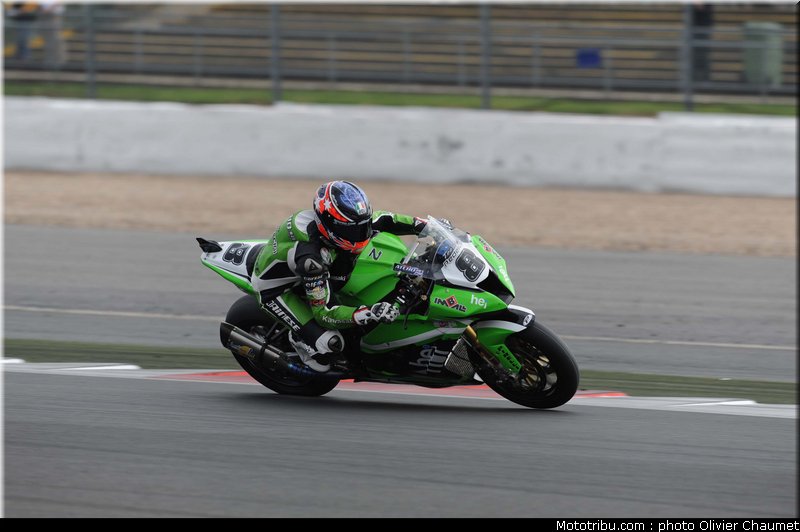 sbk_aitchinson_001_angleterre_silverstone_2011