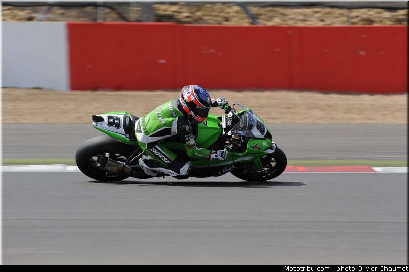 sbk_aitchinson_002_angleterre_silverstone_2011