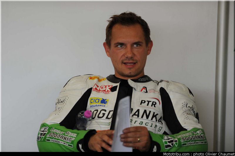 sbk_ambiance_009_angleterre_silverstone_2011